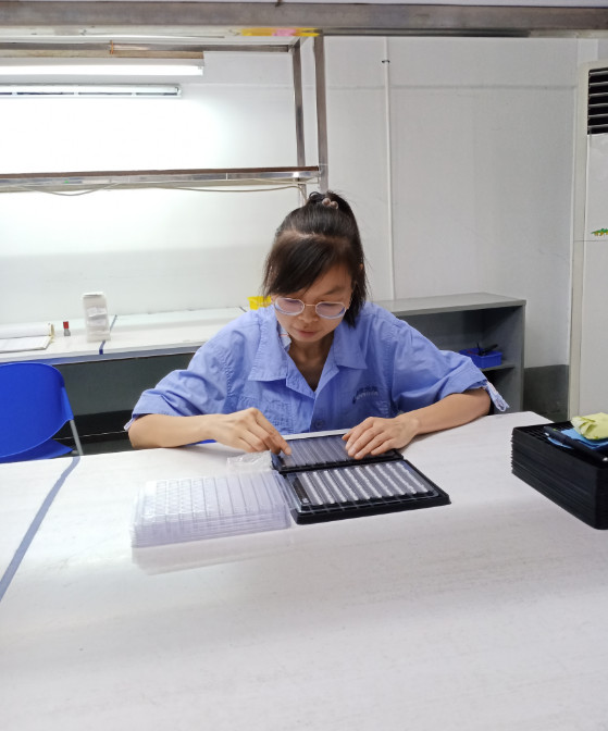 勤懇敬業(yè)、甘于奉獻(xiàn)---記晨信公司制造一部非標(biāo)班班長(zhǎng)汪玲同志